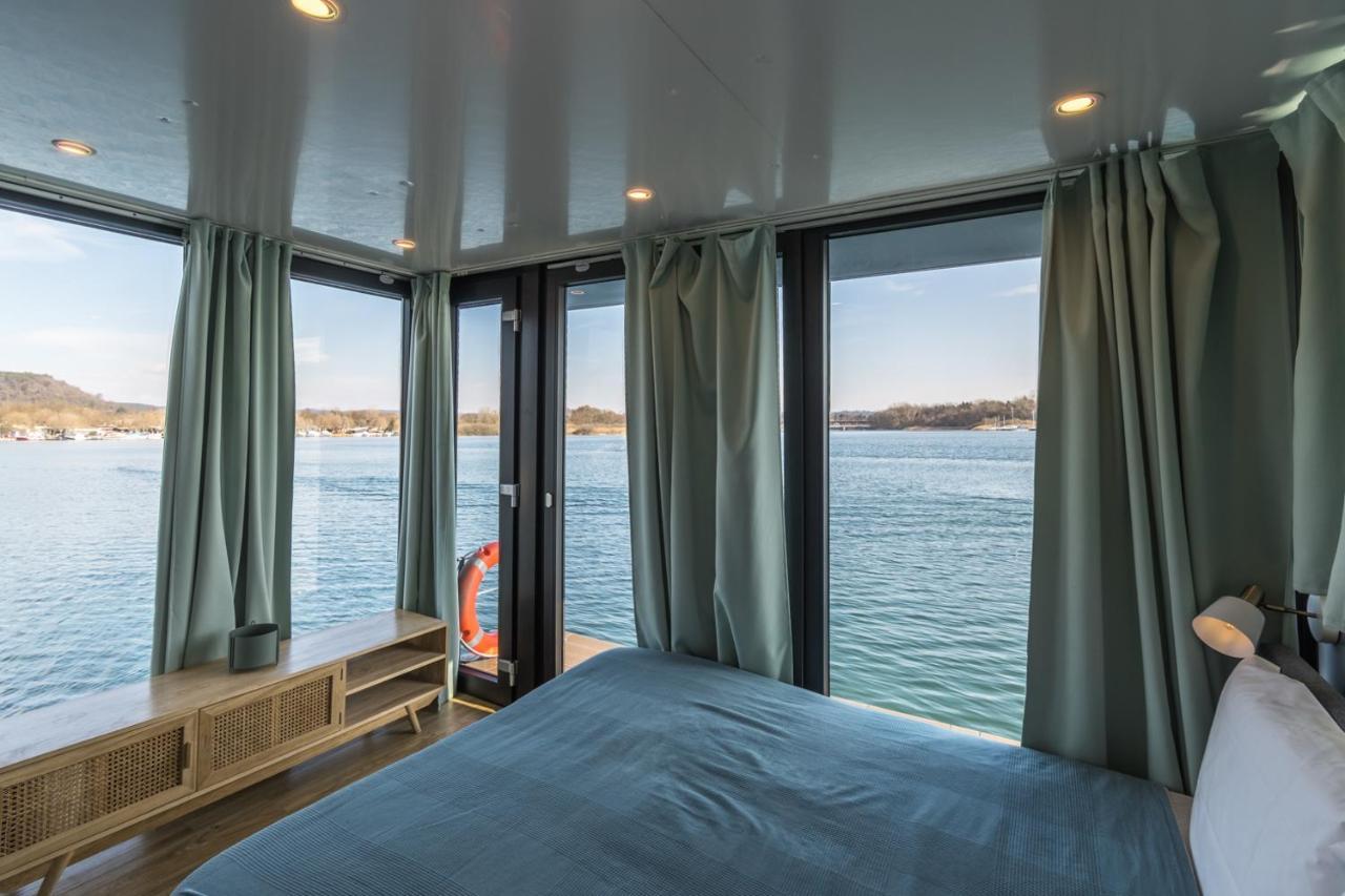 فندق La Dolce Vita House Boat Lisanza المظهر الخارجي الصورة