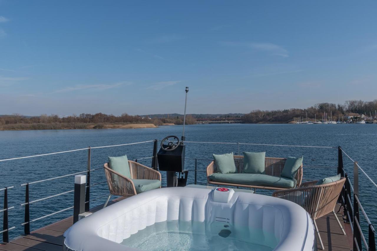 فندق La Dolce Vita House Boat Lisanza المظهر الخارجي الصورة