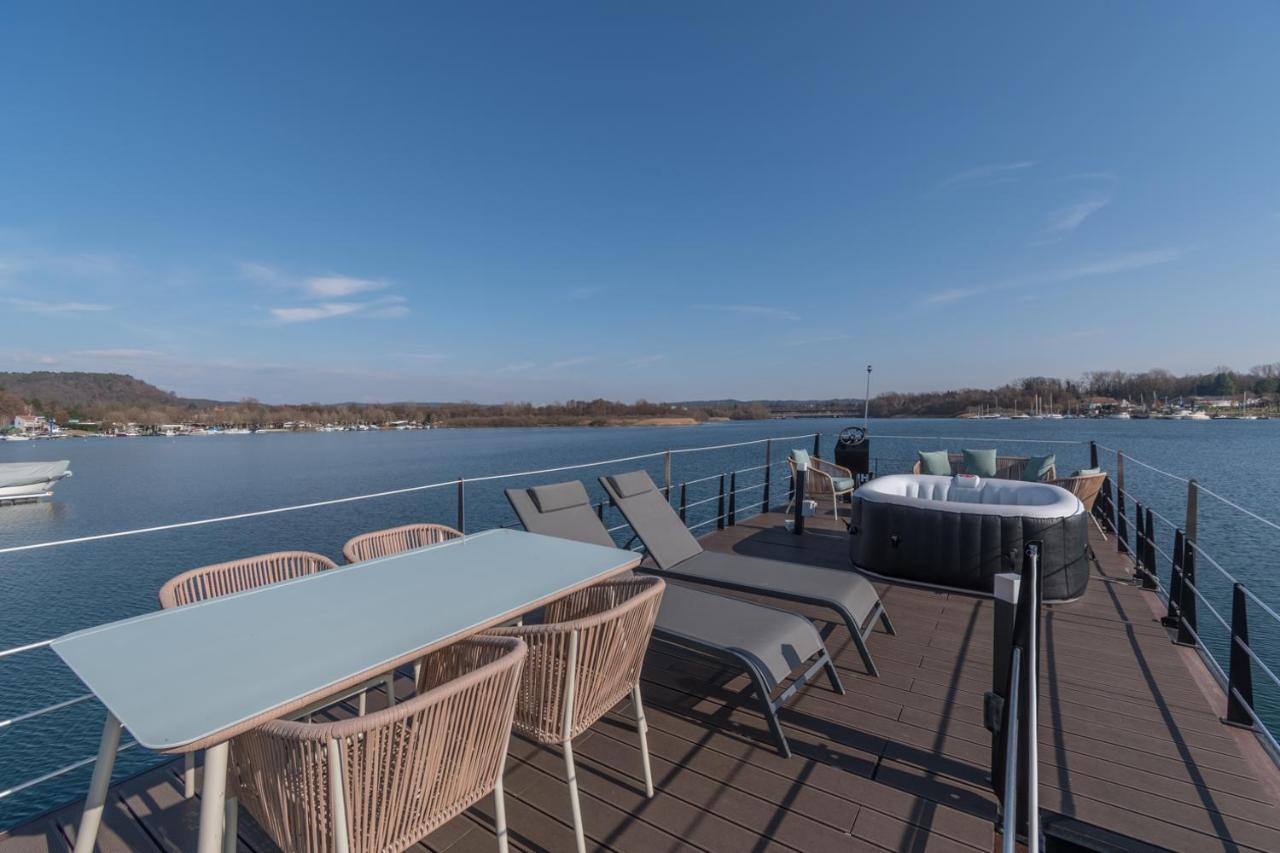 فندق La Dolce Vita House Boat Lisanza المظهر الخارجي الصورة